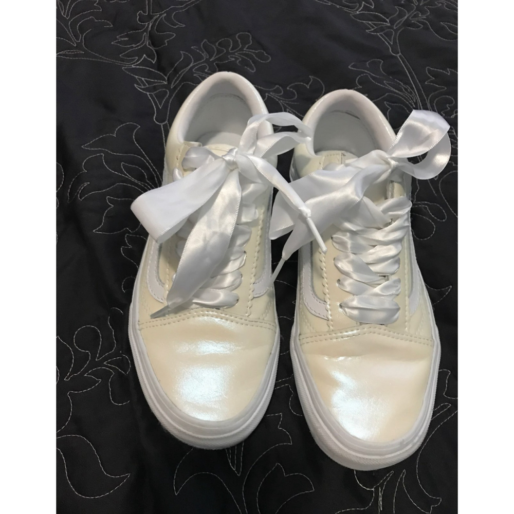 Vans old skool pearl white skater shoes